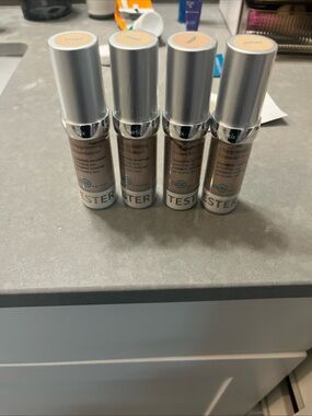 Oxygenating Liquid Foundation - taupe (set of 4)